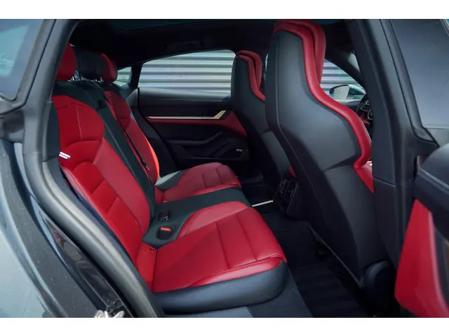 Porsche Taycan 4S Performance 84 kWh 2020 Elektrisch 8