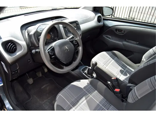Peugeot 108 1.0 e-VTi Active Pack Premium 2017 Benzine 13