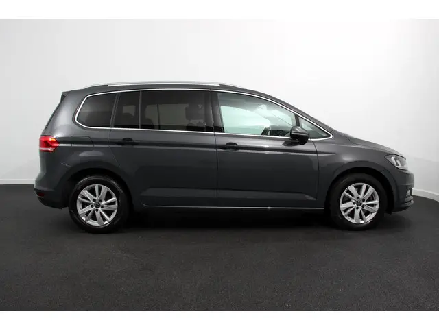 Volkswagen Touran 1.5 TSI DSG Highline 7p 2021 Benzine 6