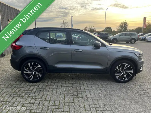 Volvo XC40 2.0 T4 R-Design 2018 Benzine 6