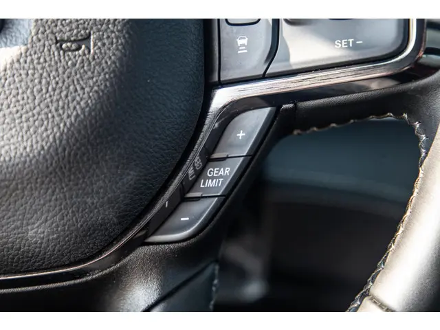 Dodge Ram 1500 5.7 V8 4x4 Crew Cab Limited 2024 Benzine 87