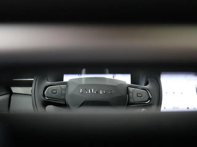 Lynk & Co 01 1.5 Core 2025 Hybride Benzine 38