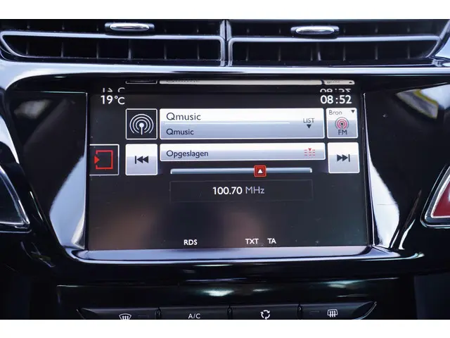 Citroën C3 1.2 PureTech Exclusive 2016 Benzine 29