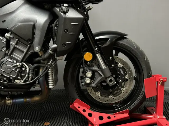 Yamaha MT 10 ABS 2023 Benzine 6