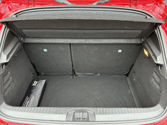 Renault Clio 1.0 TCe 90 GPF techno 2024 Benzine 26