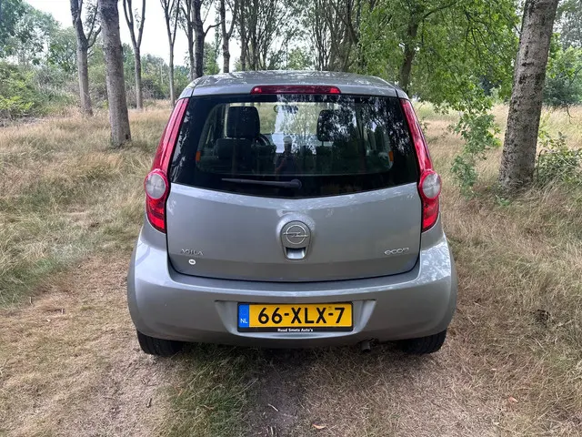 Opel Agila 1.0 Selection apk t/m 28-12-2025 2012 Benzine 4