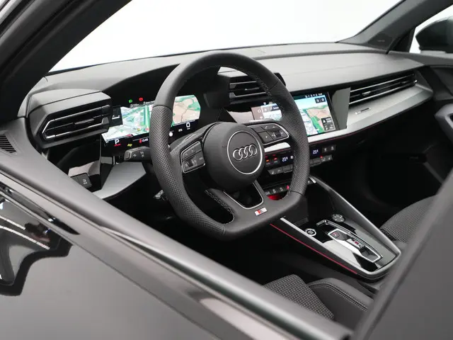 Audi A3 Limousine 30 TFSI S edition 2025 Benzine 18