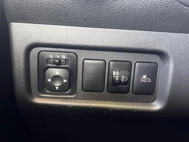 Mitsubishi Space Star 1.2 Instyle 2023 Benzine 28