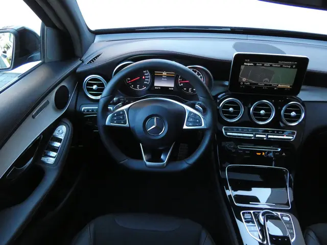 Mercedes-Benz GLC 43 AMG 4MATIC | BOM VOL! 2017 Benzine 17