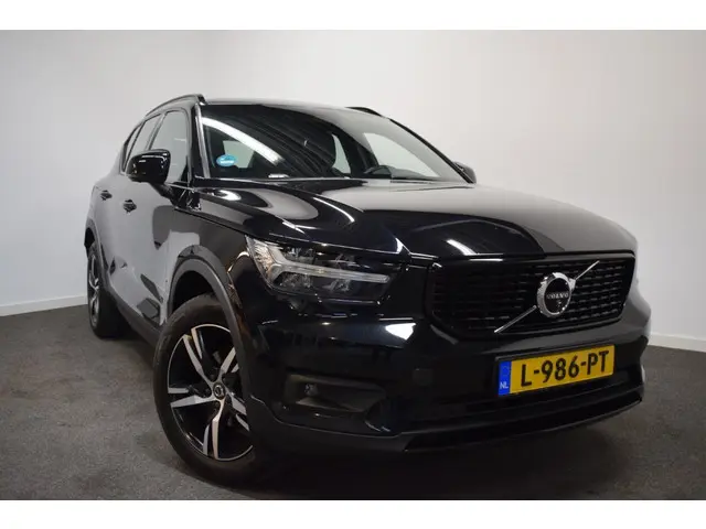 Volvo XC40 T3 163pk AUT8 R-Design/ 2020 Benzine 28