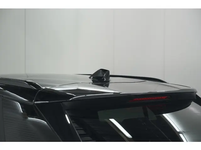 Peugeot 2008 PureTech 130 EAT8 GT 2024 Benzine 25