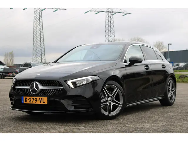 Mercedes-Benz A-Klasse 200 AMG 2018 Benzine 9