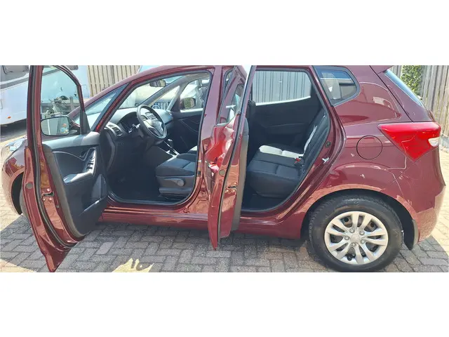 Hyundai ix20 1.6i Premium AUTOMAAT + 66100 km 2016 Benzine 14