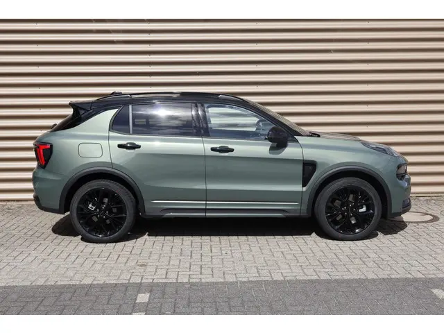 Lynk & Co 01 1.5 More 2025 Hybride Benzine 11