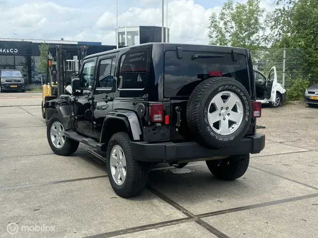 Jeep Wrangler 3