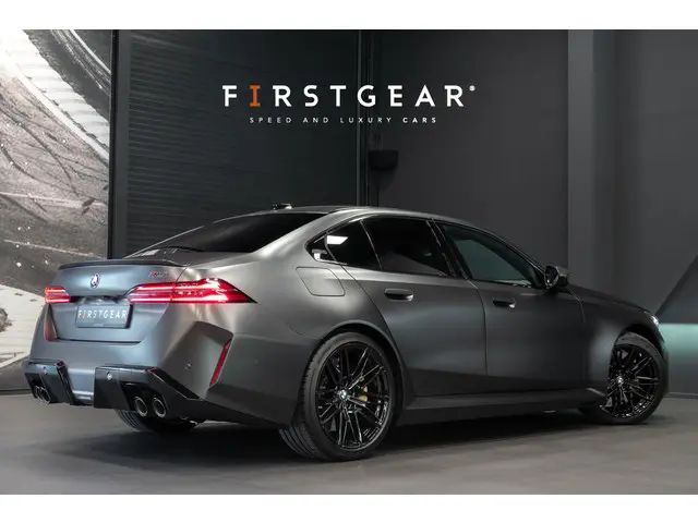 BMW M5 2