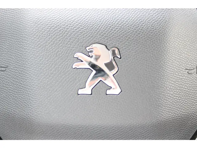 Peugeot 208 1.2 PureTech Allure Pack 2021 Benzine 23