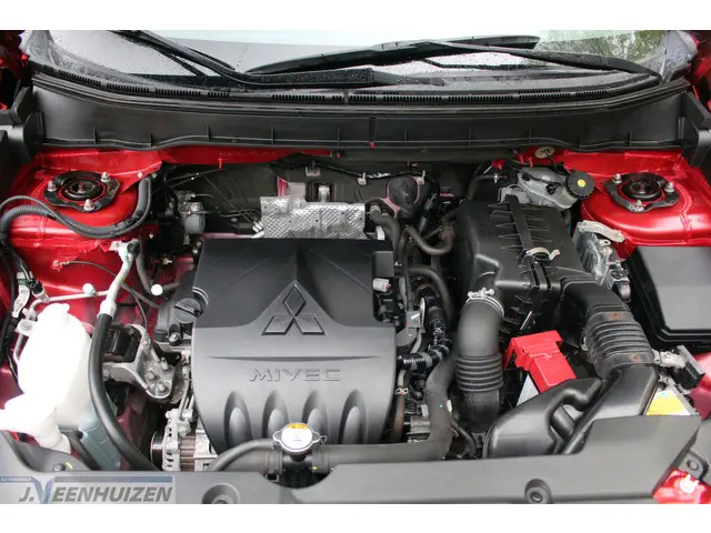 Mitsubishi ASX 1.6 Cleartec Bright 2016 Benzine 13