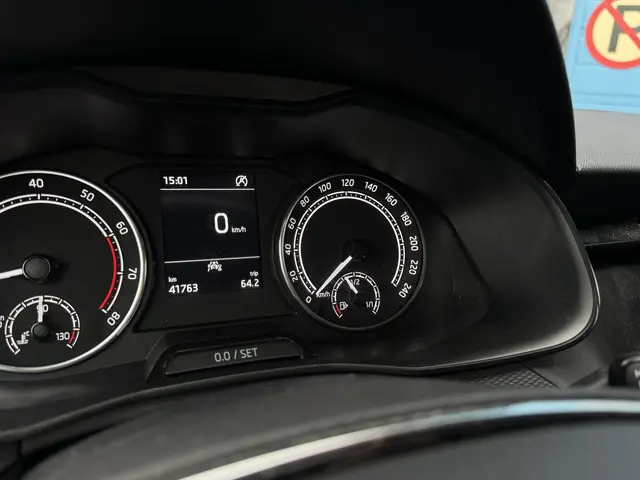 Škoda Kamiq 1.0 TSI Active 2024 Benzine 18