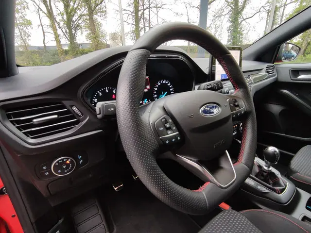 Ford Focus 1.0 EcoBoost ST Line Business 2020 Benzine 11