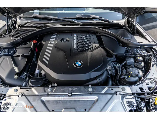 BMW 3 Serie M340i xDrive M-sport 2021 Benzine 32