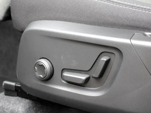 Volvo XC40 2.0 B4 Plus Dark 2025 Benzine 22