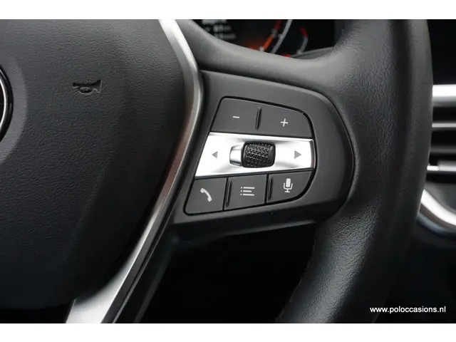 BMW 3 Serie 318i 2021 Benzine 14