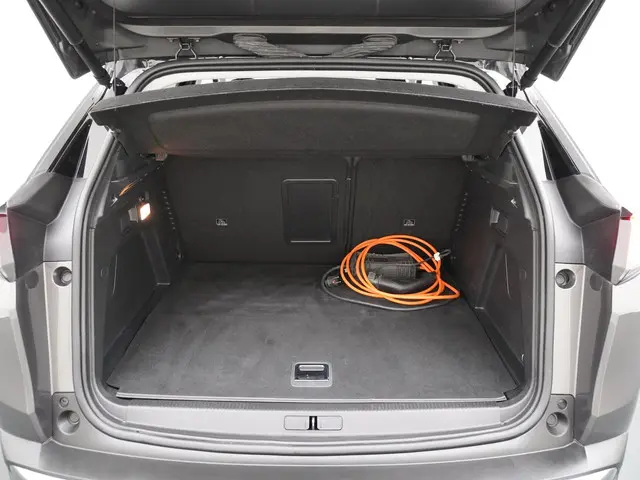 Peugeot 3008 1.6 HYbrid 225 Allure 2021 Benzine 12