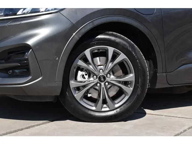 Ford Kuga 2.5 PHEV 225 PK ST-Line X 2020 Hybride Benzine 4