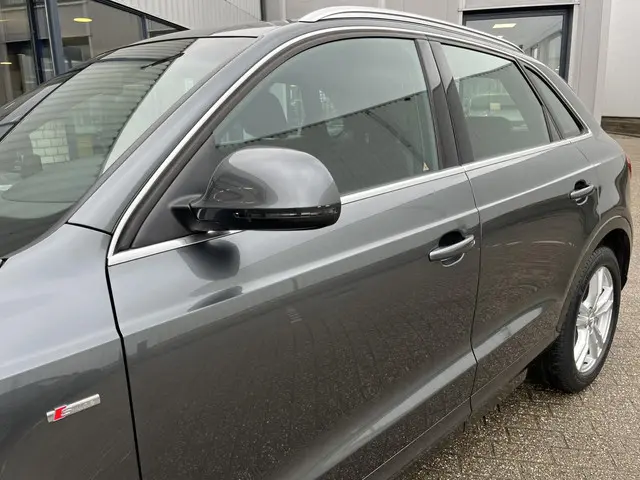 Audi Q3 1.4 TFSI CoD Sport Advance Sport 2018 Benzine 38