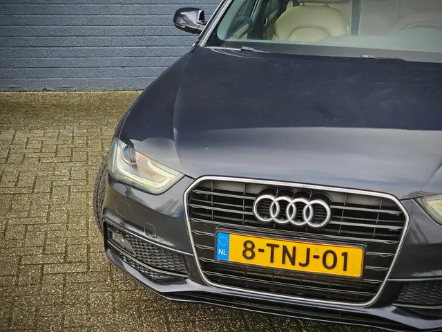 Audi A4 Limousine 1.8 TFSIe Limited S 2014 Benzine 6