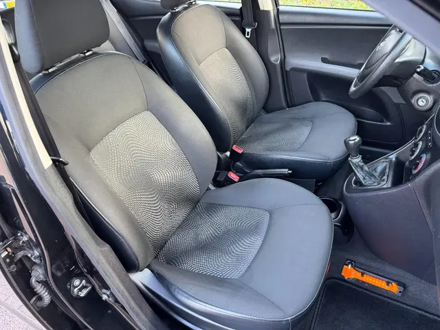 Hyundai i10 1.0 i-Drive Cool 2014 Benzine 8