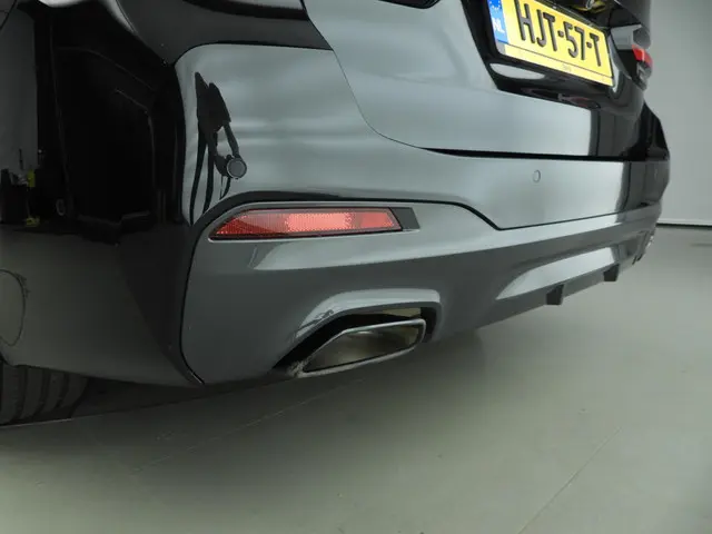 BMW 5 Serie Touring 540i xDrive 2023 Benzine 42