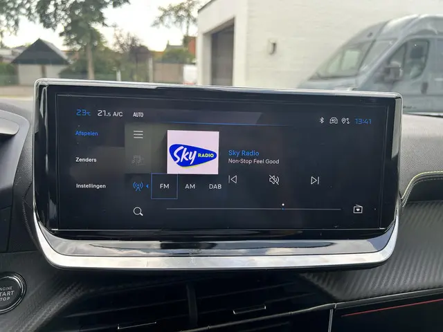 Peugeot 2008 1.2 Hybrid 145 GT 2025 Hybride Benzine 16