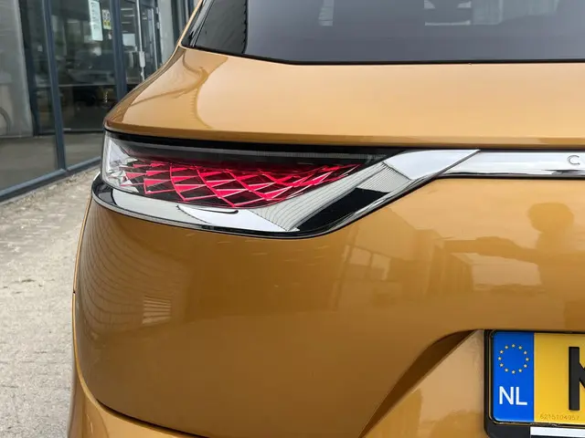DS DS 7 Crossback 1.2 PureTech So Chic 2021 Benzine 50