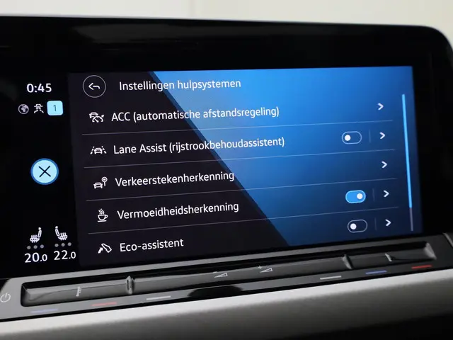 Volkswagen Golf 1.0TSI/110PK Life 2024 Benzine 9