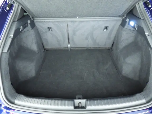 Audi Q4 e-tron 40 S edition 77 kWh 2023 Elektrisch 9