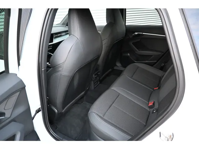 Audi A3 Sportback 35 TFSI S-Line 2021 Benzine 18