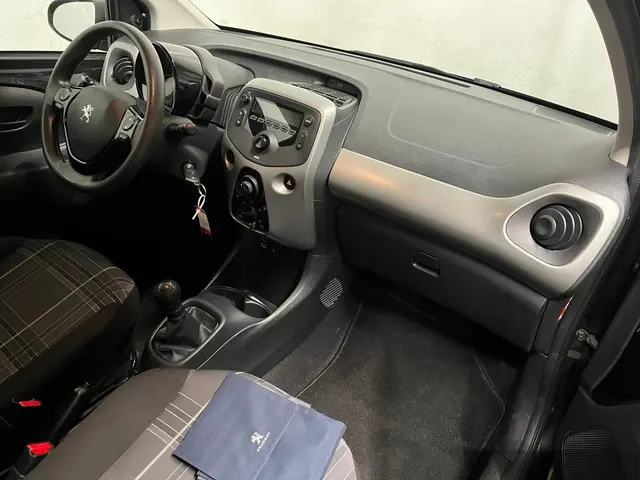 Peugeot 108 1.0 e-VTi Active AIRCO! 2017 Benzine 10