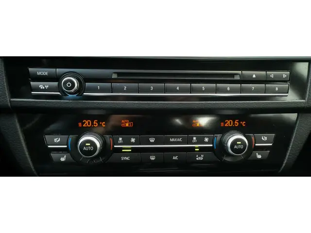 BMW 5 Serie 520i High Executive - NL Auto 2015 Benzine 12