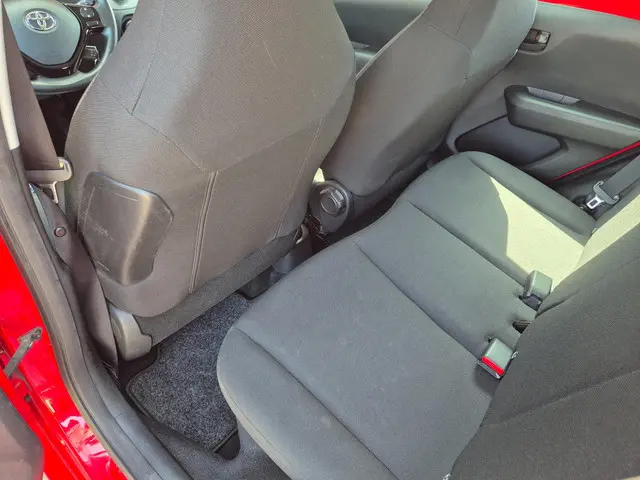 Toyota Aygo 1.0 VVT-i x-fun Airco, Lmv, NAP 2018 Benzine 22