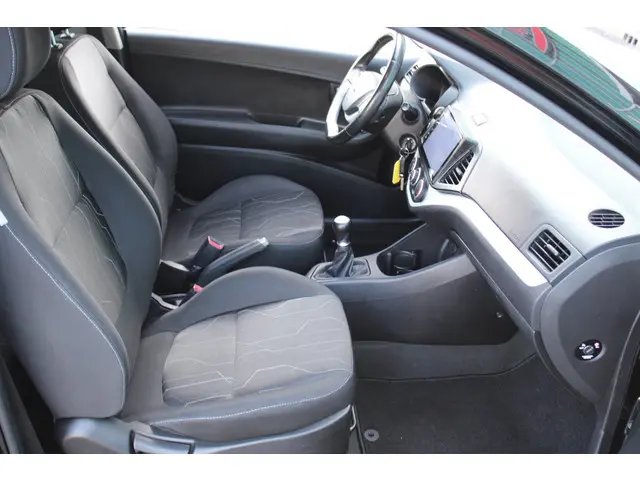 Kia Picanto 1.0 CVVT Design Edition 2013 Benzine 14