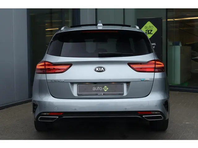Kia cee'd 1.6 GDI PHEV DynamicLine 2020 Hybride Benzine 10