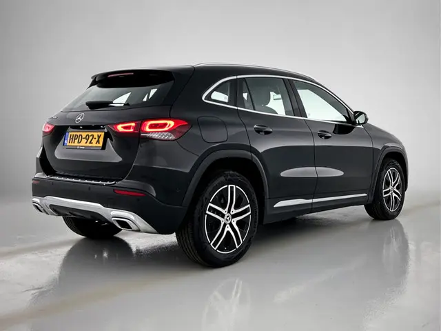 Mercedes-Benz GLA 2