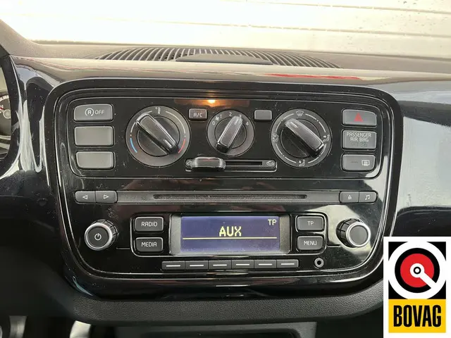 Volkswagen up! 1.0 move up! BlueMotion 2014 Benzine 8