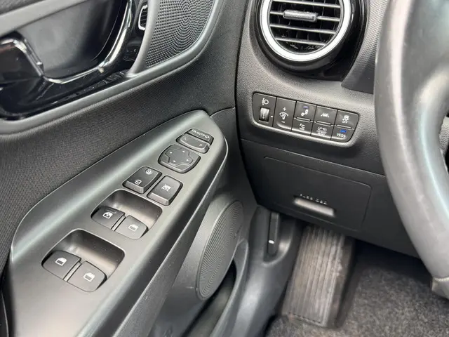 Hyundai Kona 1.6 GDI HEV FASHION 2020 Hybride Benzine 19