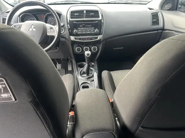 Mitsubishi ASX 1.6 Cleartec Invite+ 2015 Benzine 15