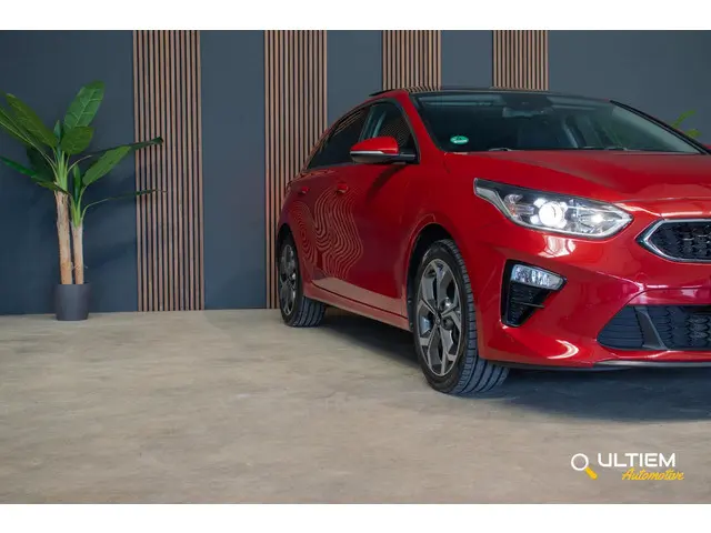 Kia Ceed 1.0 T-GDi ExecutiveLine 2019 Benzine 22