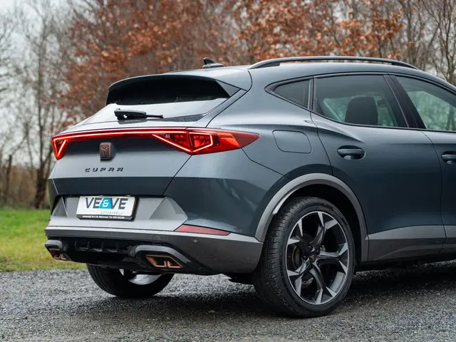CUPRA Formentor 1.4 e-Hybrid VZ 2022 Hybride Benzine 35