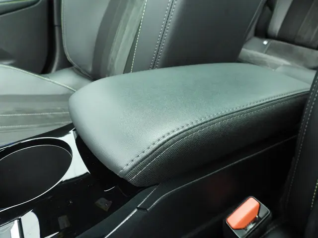 Peugeot e-2008 EV GT Pack 50 kWh 2022 Elektrisch 26